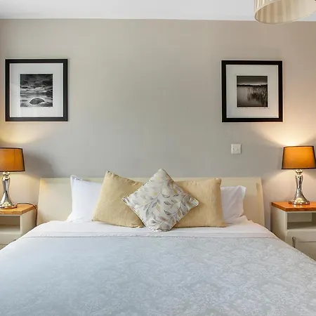 The Ridgewood 3* ニューブリッジ