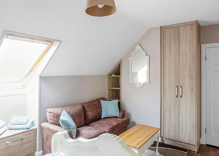 The Ridgewood 3*